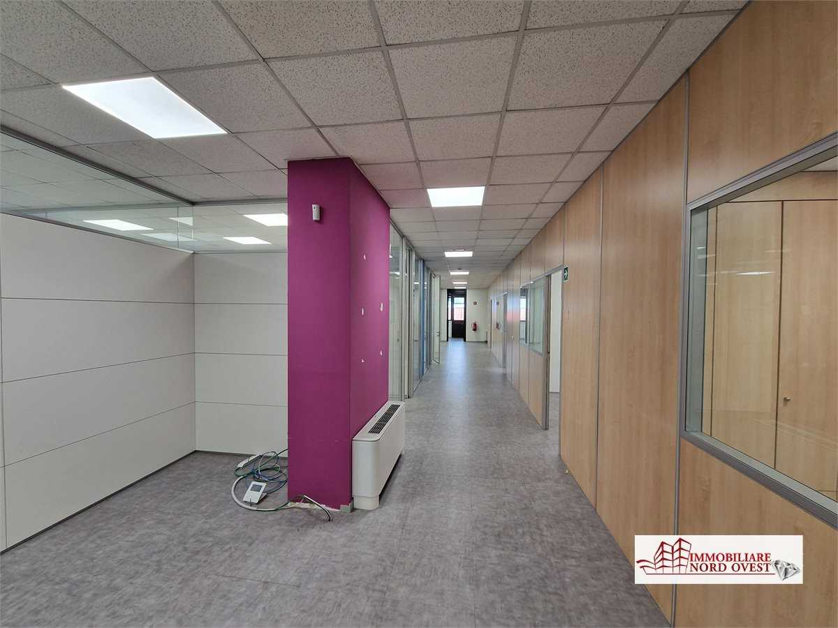 ufficio in affitto a Milano in zona Gallaratese
