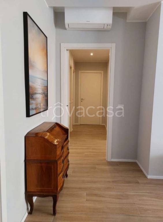 appartamento in affitto a Milano in zona Lorenteggio