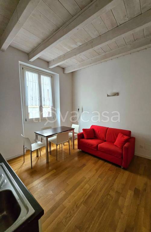 appartamento in affitto a Milano in zona Sant'Ambrogio