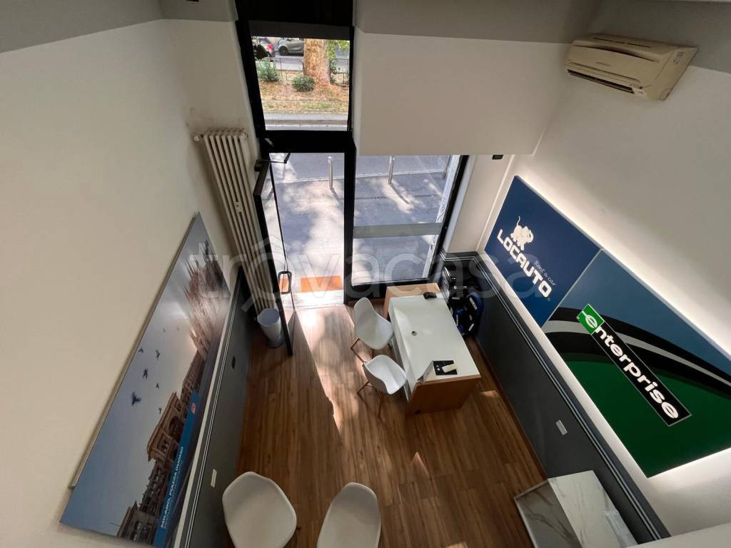 negozio in affitto a Milano