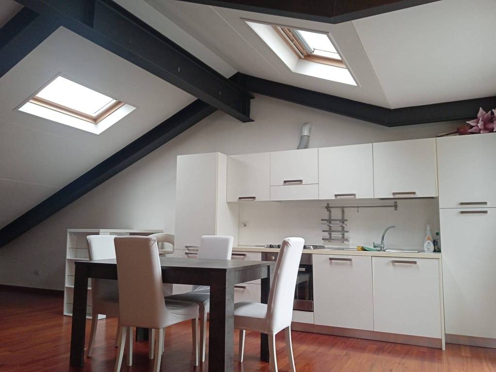 appartamento in affitto a Milano in zona Centro Direzionale