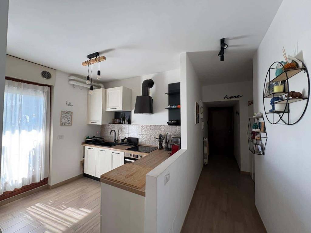 appartamento in affitto a Milano in zona Famagosta