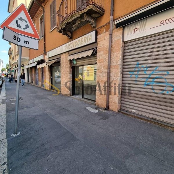 negozio in affitto a Milano in zona Affori