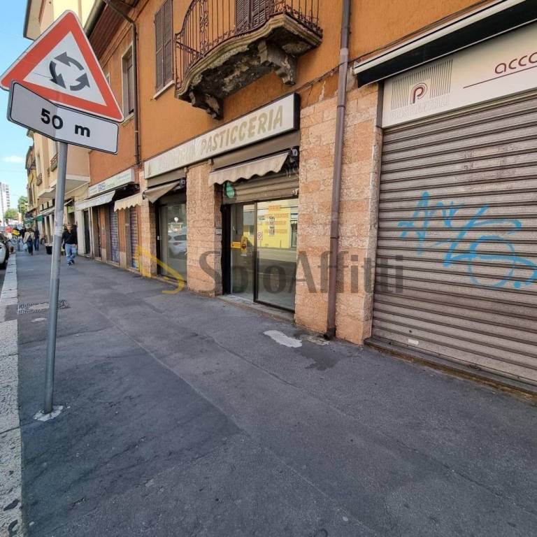 negozio in affitto a Milano in zona Affori