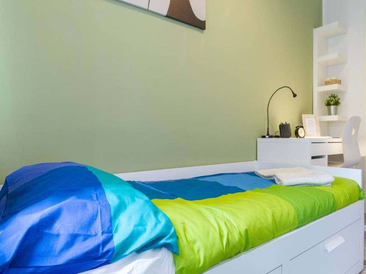 negozio in affitto a Milano in zona Lorenteggio