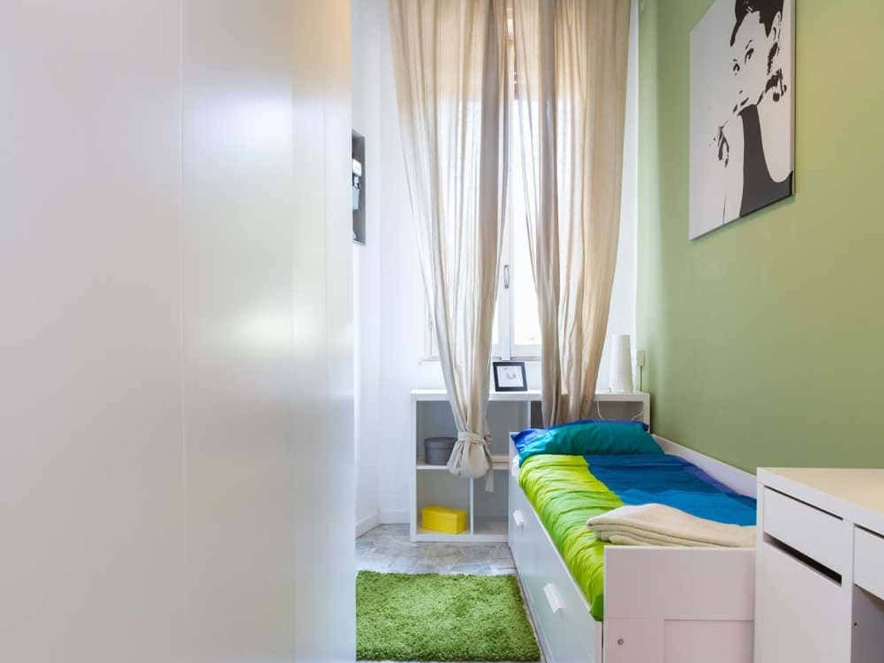 negozio in affitto a Milano in zona Lorenteggio