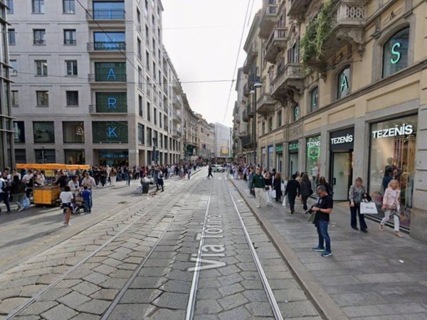negozio in affitto a Milano
