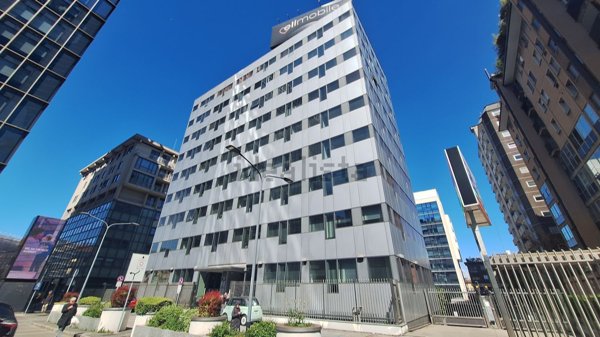 ufficio in affitto a Milano in zona Isola