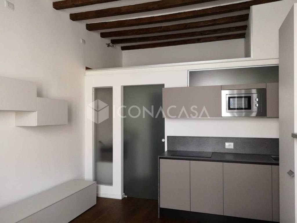 appartamento in affitto a Milano in zona Porta Romana