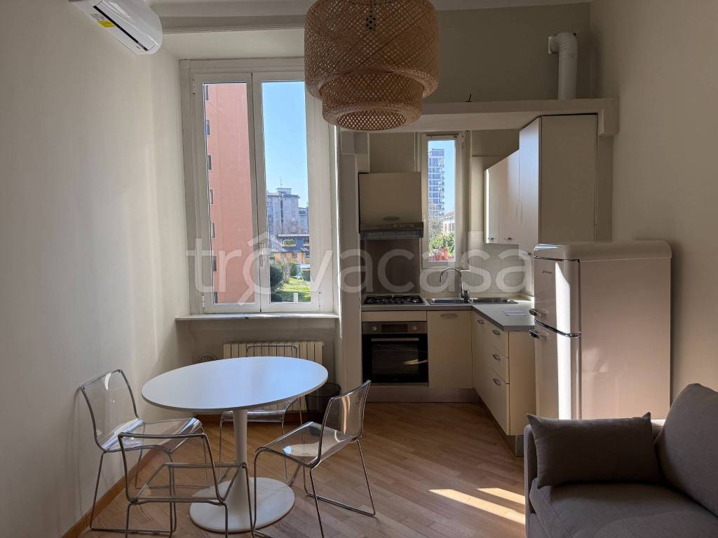 appartamento in affitto a Milano in zona Piazzale Lodi