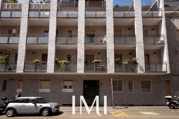 appartamento in affitto a Milano in zona Lorenteggio