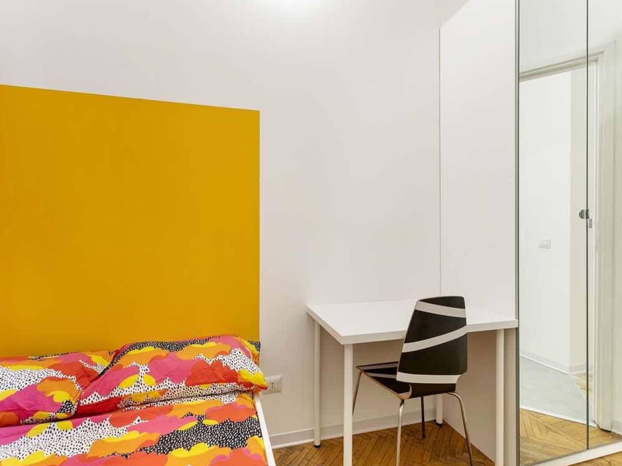 negozio in affitto a Milano in zona Guastalla