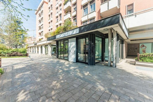 negozio in affitto a Milano in zona Porta Nuova