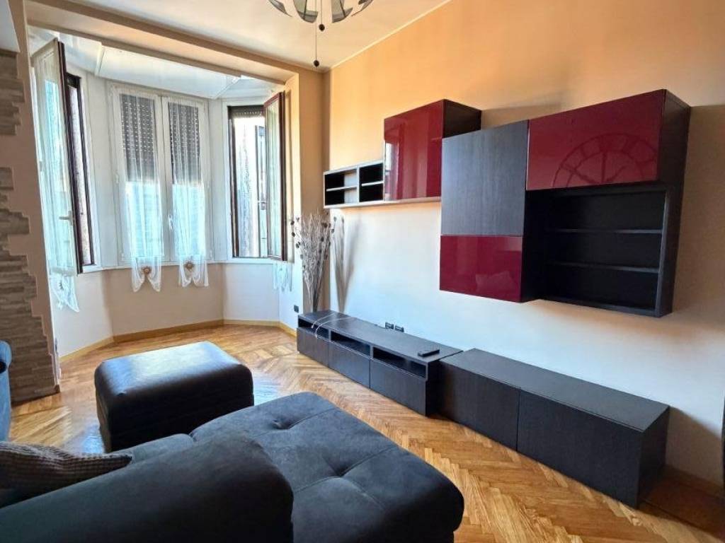appartamento in affitto a Milano in zona Centro Direzionale