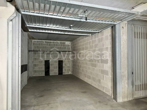 negozio in affitto a Milano in zona Quarto Cagnino