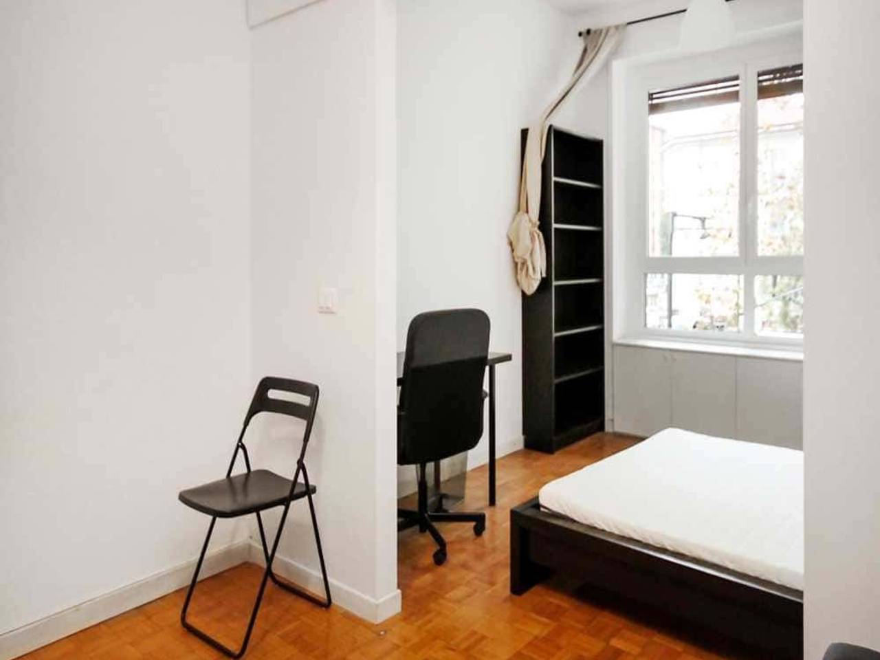 negozio in affitto a Milano in zona Porta Genova