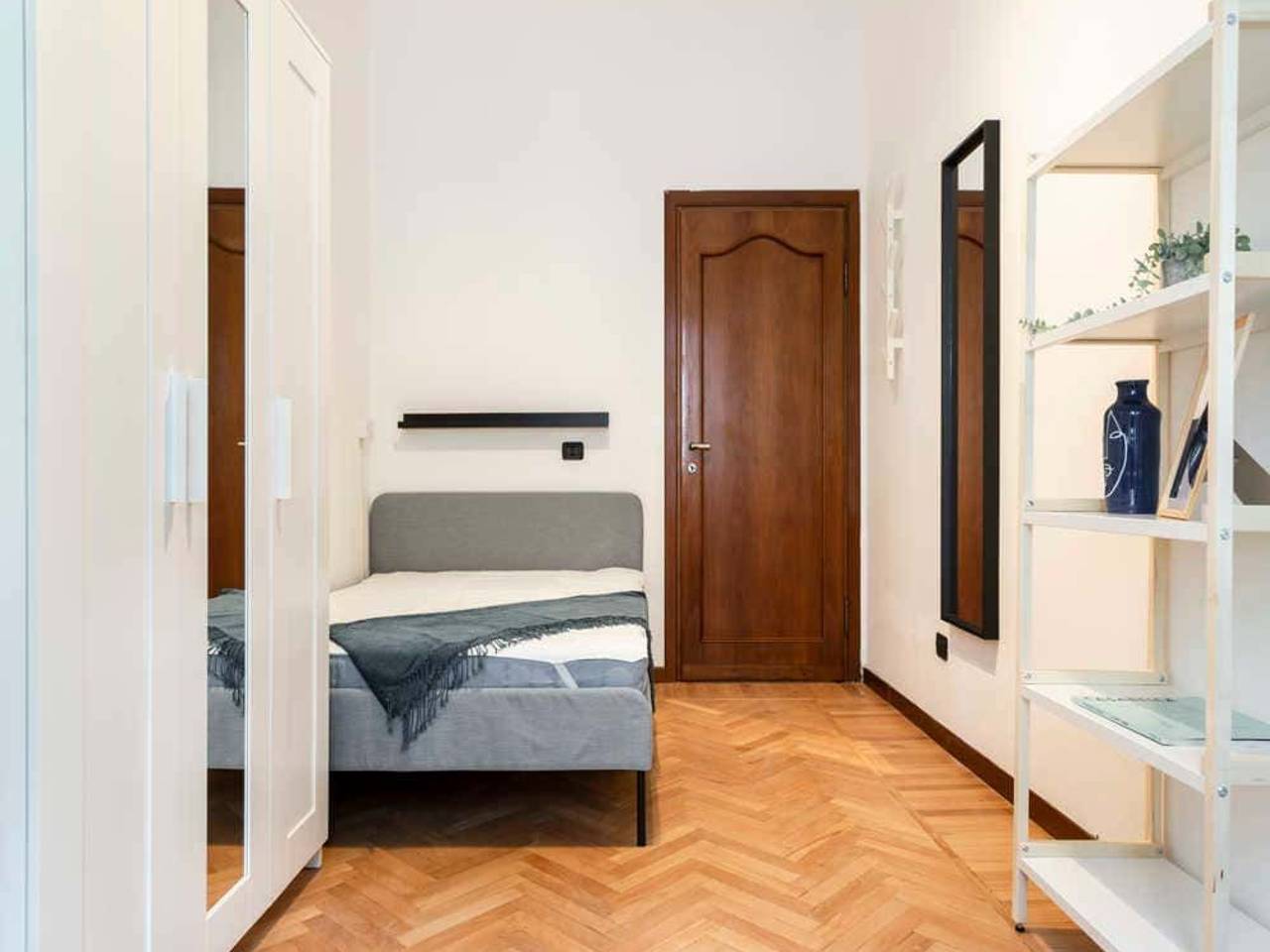 negozio in affitto a Milano in zona Isola