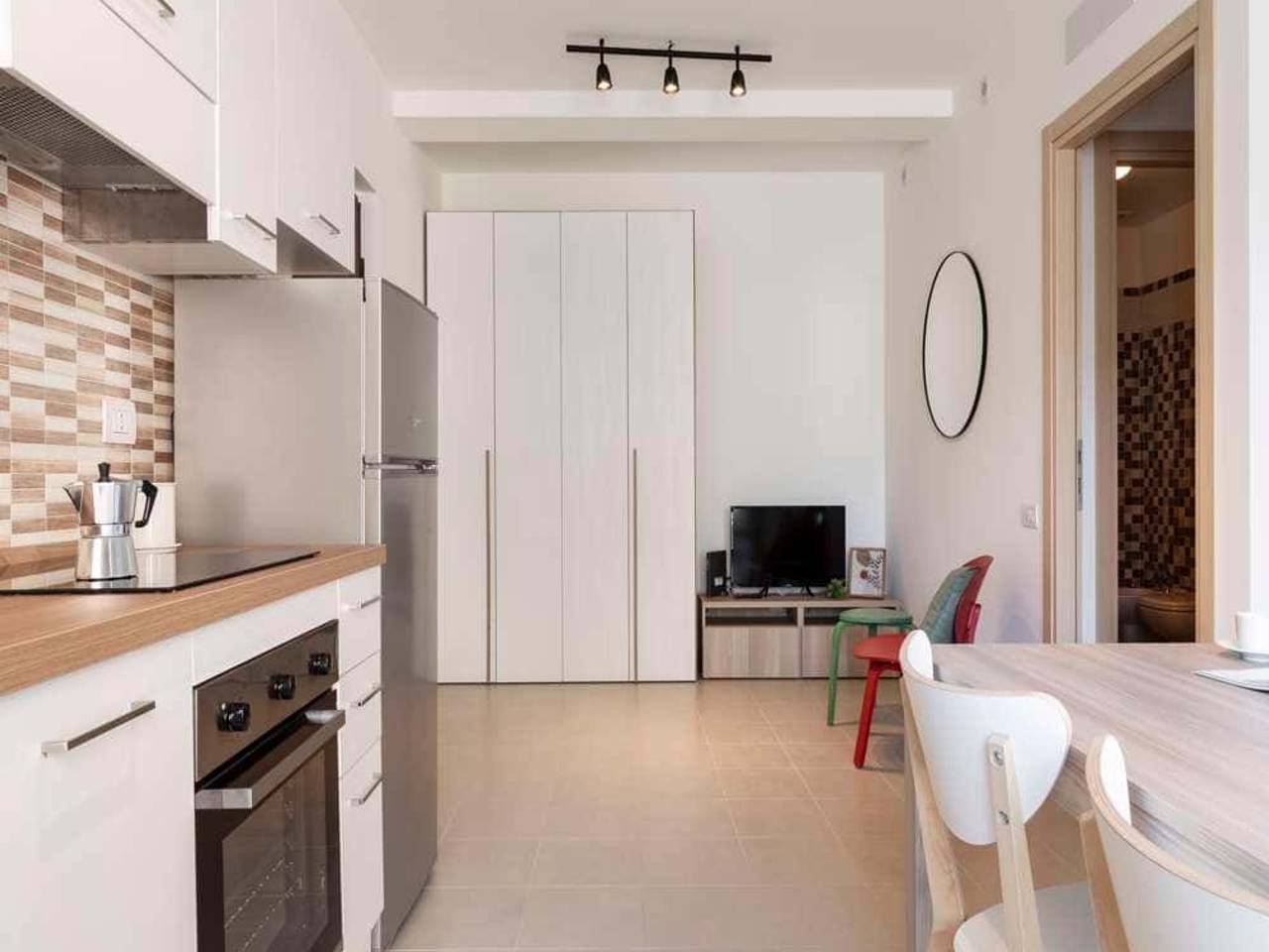 negozio in affitto a Milano in zona Piazzale Lodi