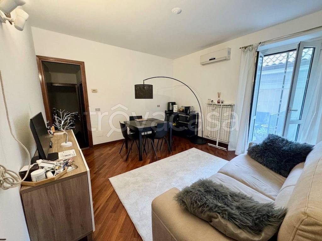 appartamento in affitto a Milano in zona Sant'Ambrogio