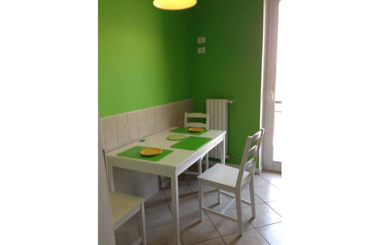 camera singola in affitto a Milano in zona Famagosta