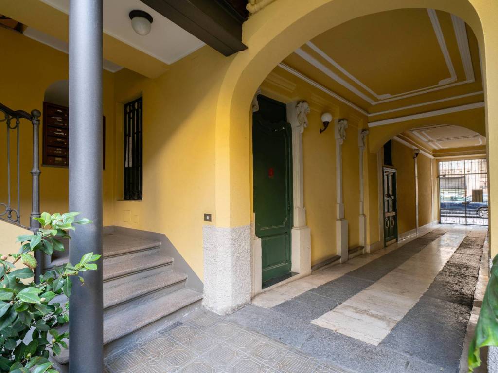 appartamento in affitto a Milano in zona Sant'Ambrogio