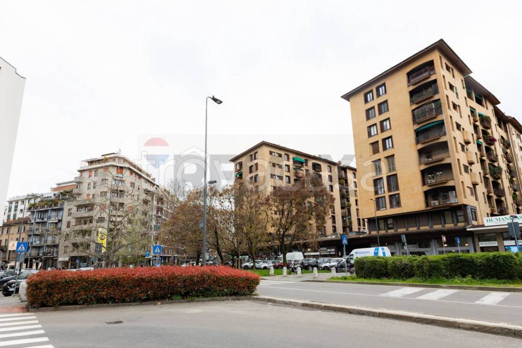 negozio in affitto a Milano