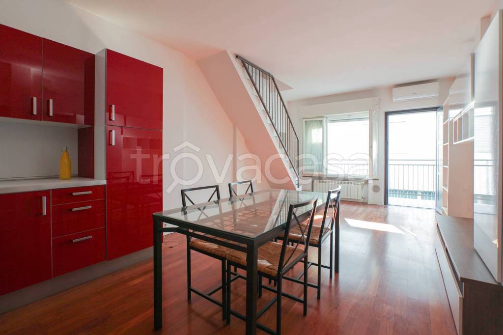 appartamento in affitto a Milano in zona Piazzale Lodi