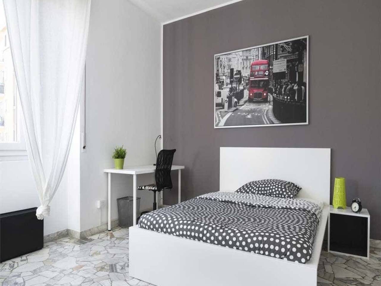 negozio in affitto a Milano in zona Maggiolina