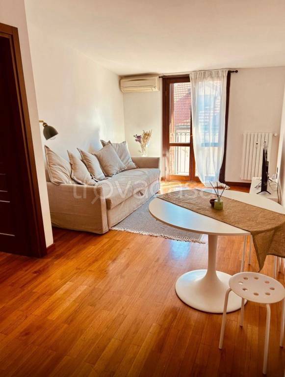 appartamento in affitto a Milano