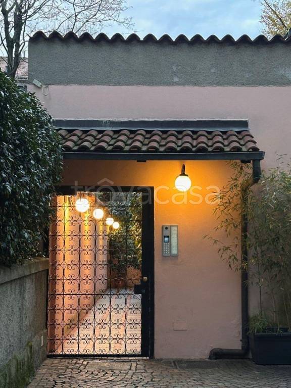 appartamento in affitto a Milano in zona Porta Genova