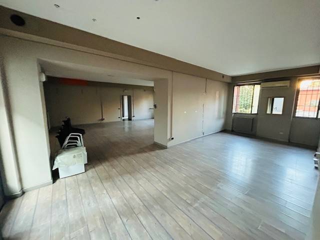 negozio in affitto a Milano in zona Porta Romana