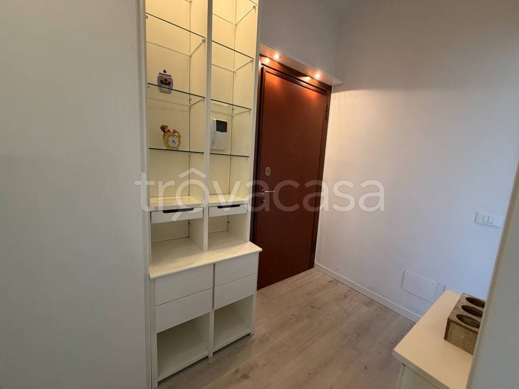 appartamento in affitto a Milano in zona Famagosta