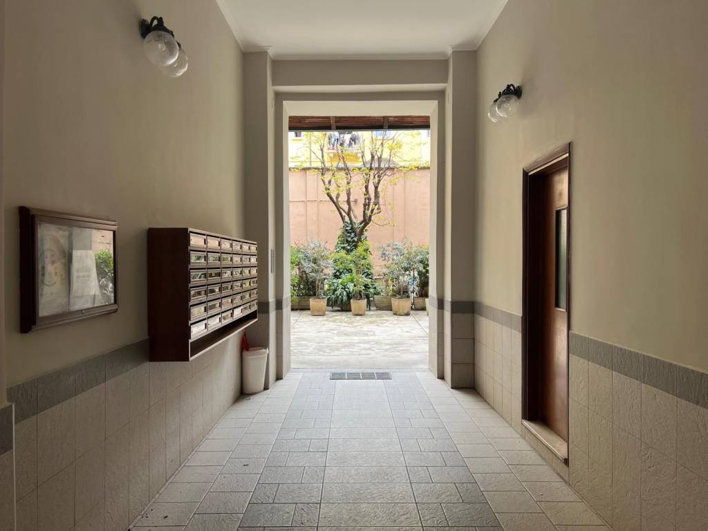 negozio in affitto a Milano