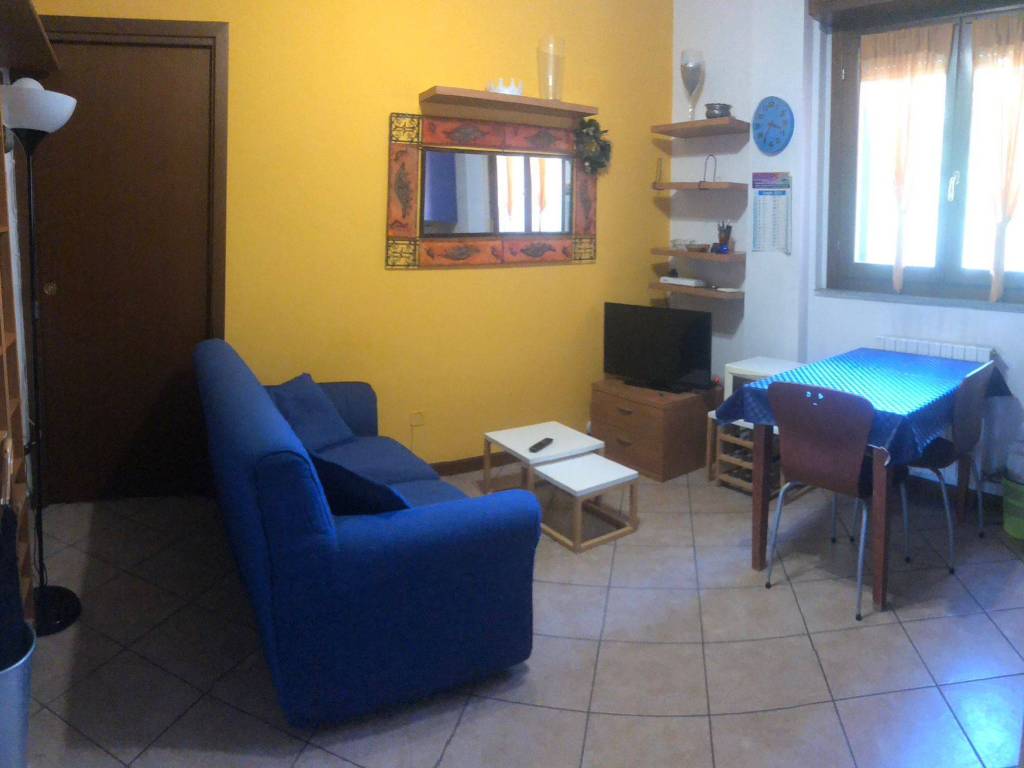 appartamento in affitto a Milano in zona Famagosta