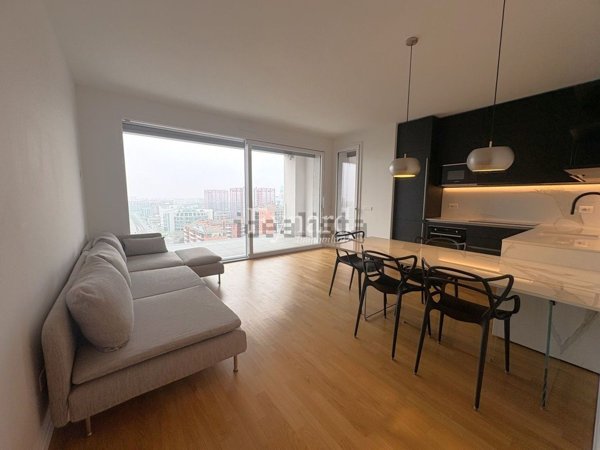 appartamento in affitto a Milano in zona Lorenteggio