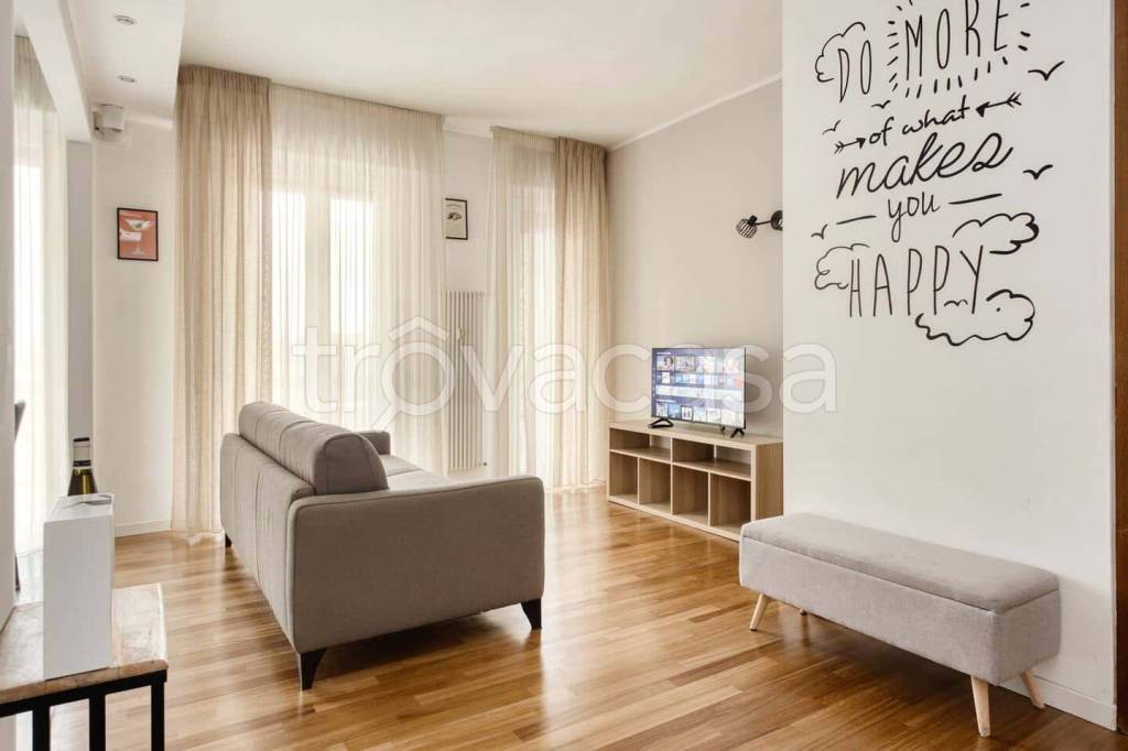 appartamento in affitto a Milano in zona Forze Armate