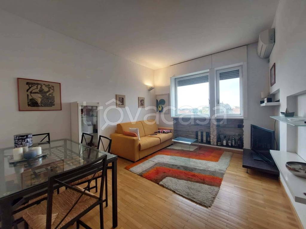 appartamento in affitto a Milano