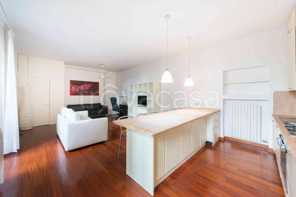 appartamento in affitto a Milano