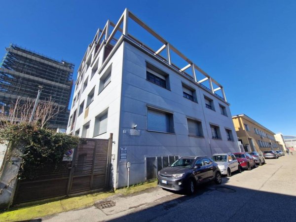 ufficio in affitto a Milano in zona Vialba