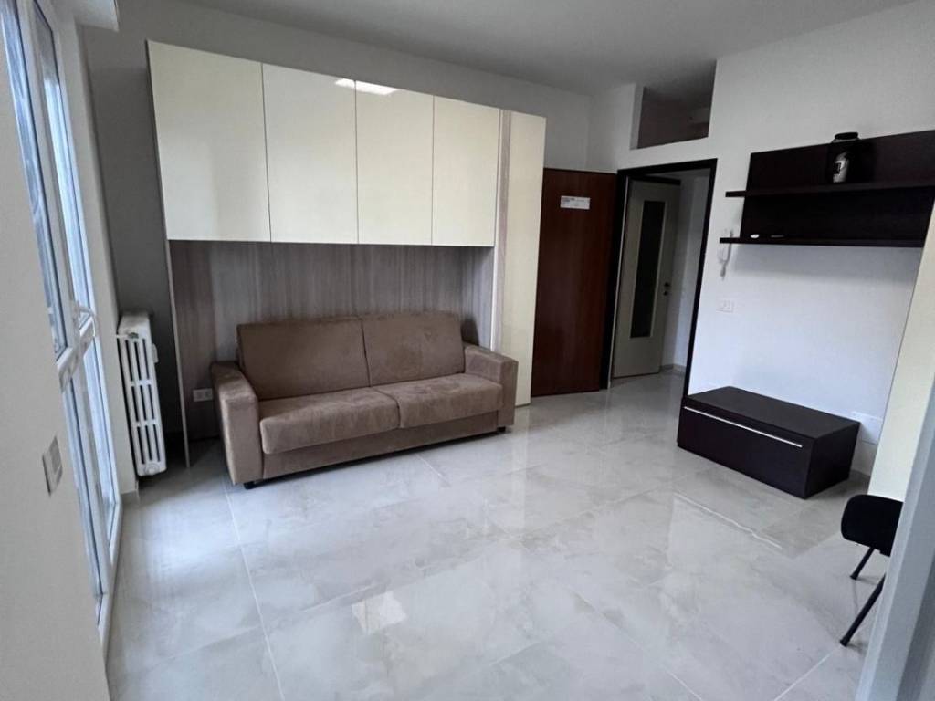 appartamento in affitto a Milano in zona Baggio