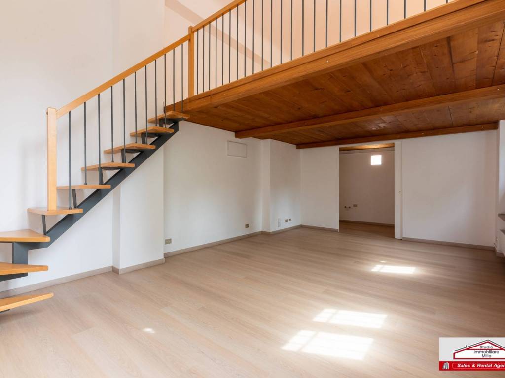 negozio in affitto a Milano