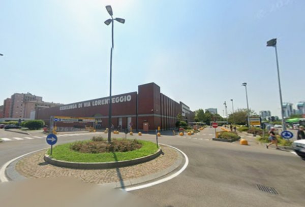 negozio in affitto a Milano in zona Lorenteggio