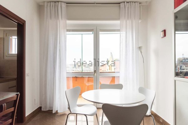 appartamento in affitto a Milano in zona Famagosta