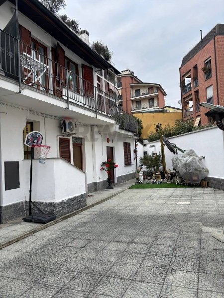 appartamento in affitto a Milano in zona Baggio