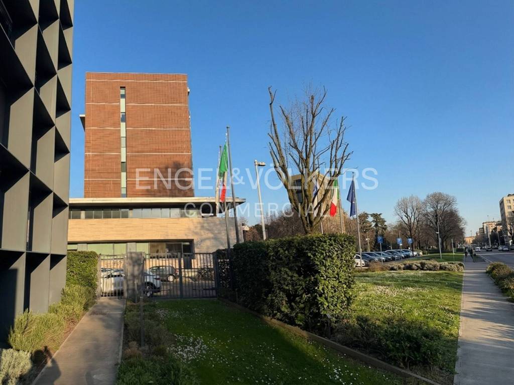 ufficio in affitto a Milano in zona Barona