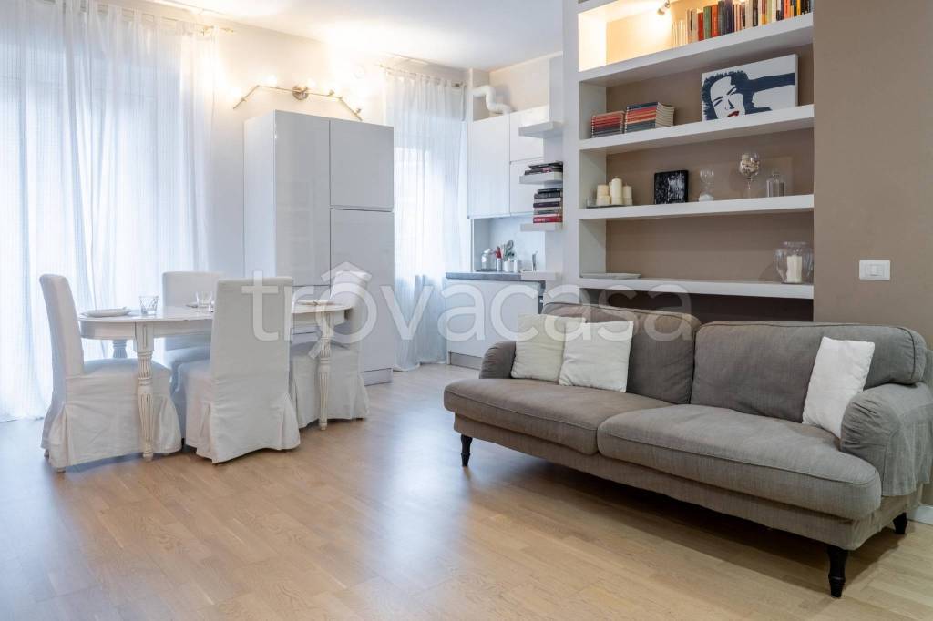 appartamento in affitto a Milano in zona Rembrandt