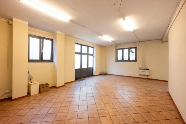 locale commerciale in affitto a Milano in zona Forlanini
