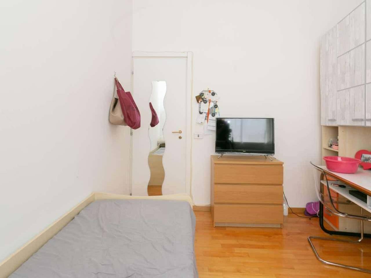 negozio in affitto a Milano in zona Porta Vigentina