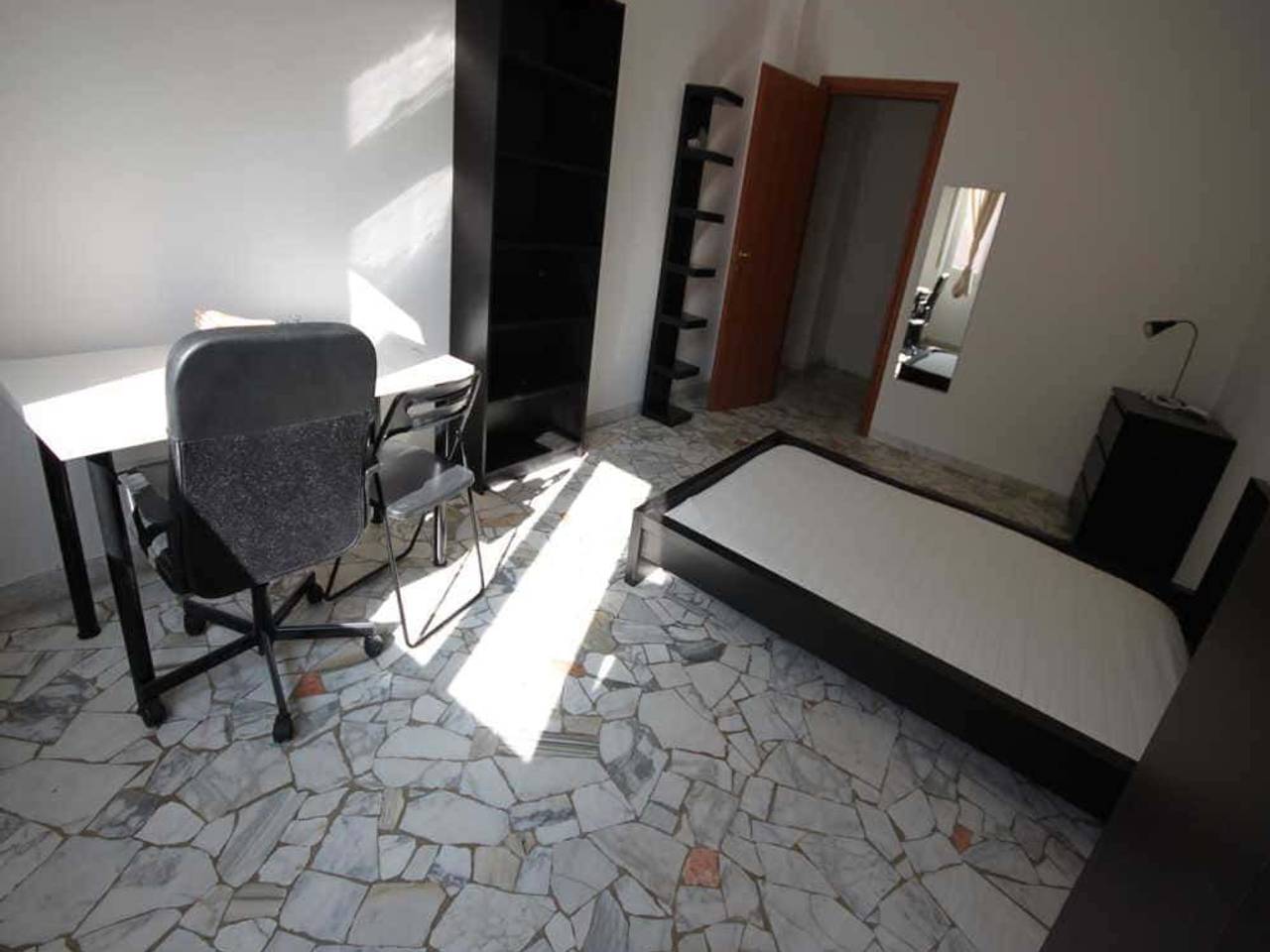 negozio in affitto a Milano in zona Maggiolina