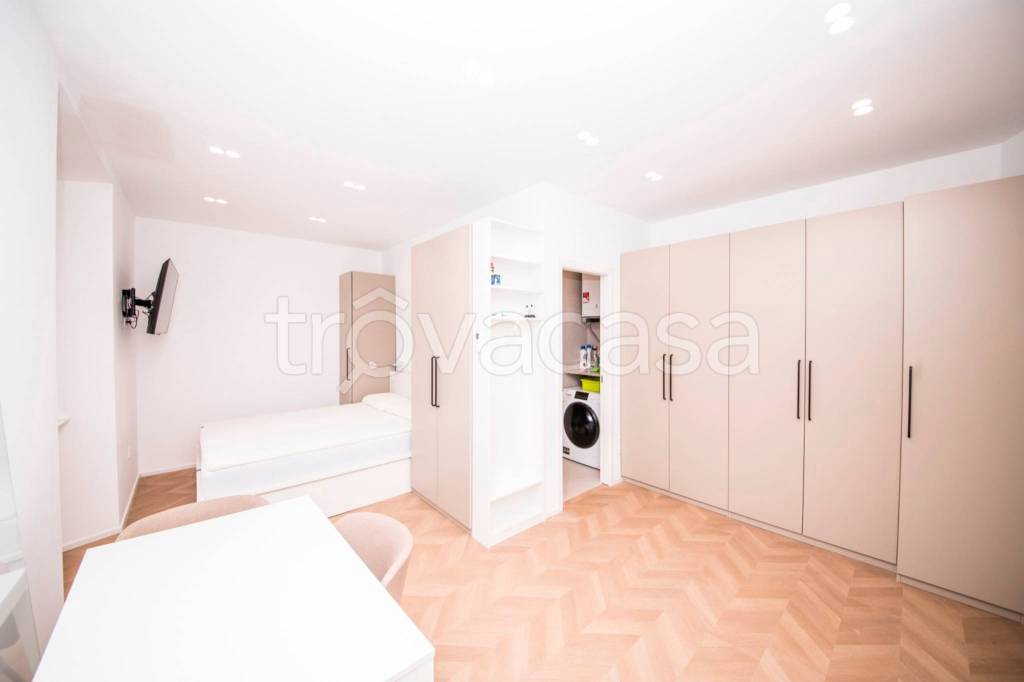 appartamento in affitto a Milano in zona Cinque Giornate